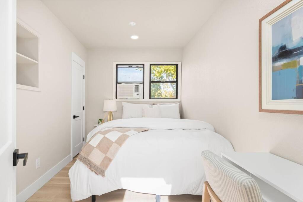 Downtown Lodi L Renovated L 5 Bedrooms L Sleeps 10 Εξωτερικό φωτογραφία