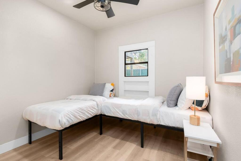 Downtown Lodi L Renovated L 5 Bedrooms L Sleeps 10 Εξωτερικό φωτογραφία