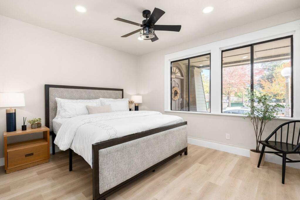 Downtown Lodi L Renovated L 5 Bedrooms L Sleeps 10 Εξωτερικό φωτογραφία